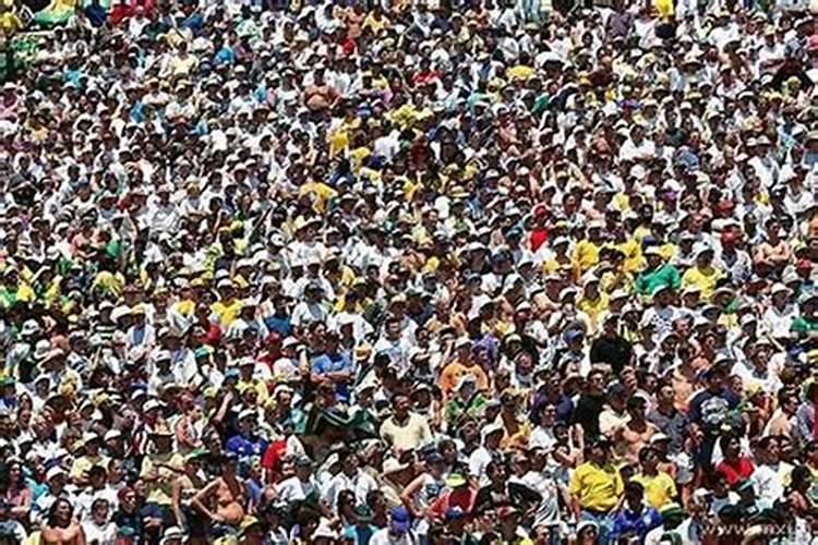 梦见很多场景很多人？