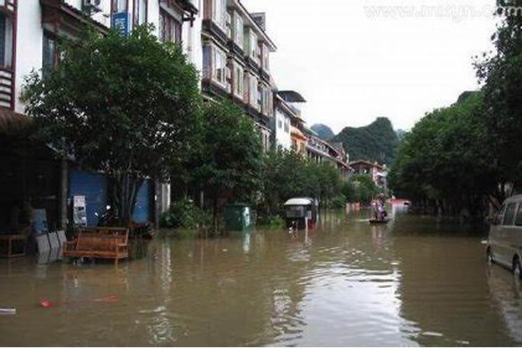 梦见水漫路是什么预兆？