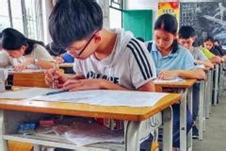 梦见儿子考试是什么意思？