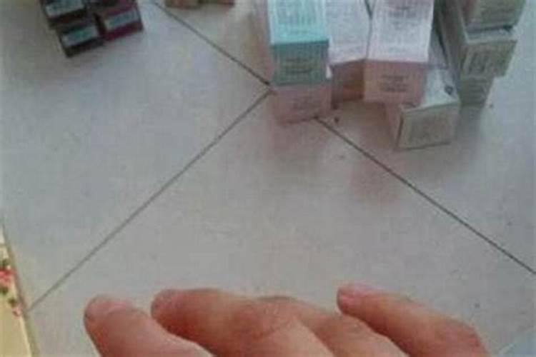 梦到手被划伤是什么意思？