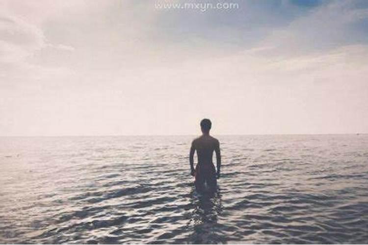 梦见光着上身的男人什么意思啊？