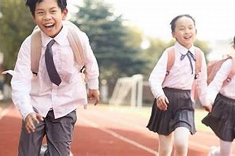 梦见好多同学一起跑步？