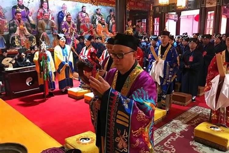 老人去世后几天做超度？