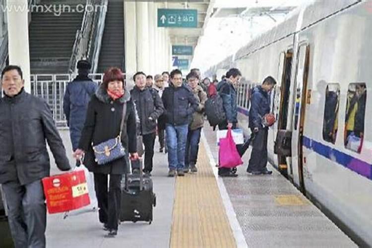 梦见乘火车回家是什么意思？