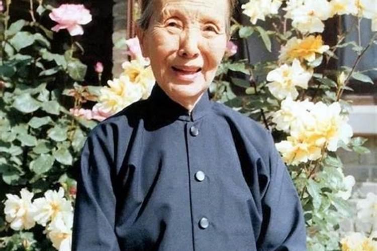 冰心有几位亲人死于腊八？