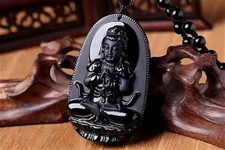 防小人带什么首饰好呀？