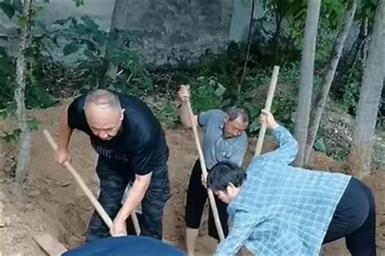 动迁祖坟要请高僧做法事吗？