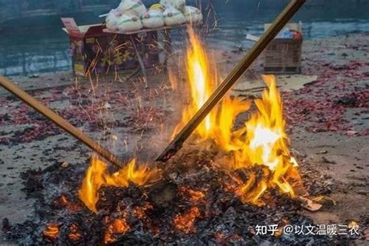 中元节烧纸时间有什么讲究？