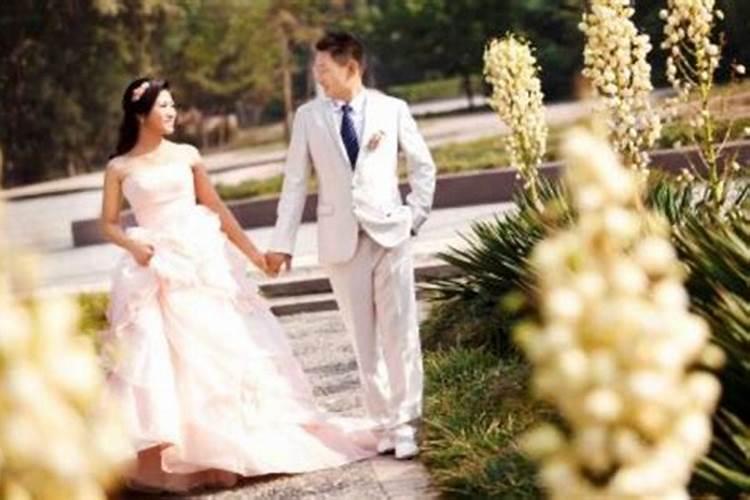 梦见跟喜欢的人结婚了是什么意思？