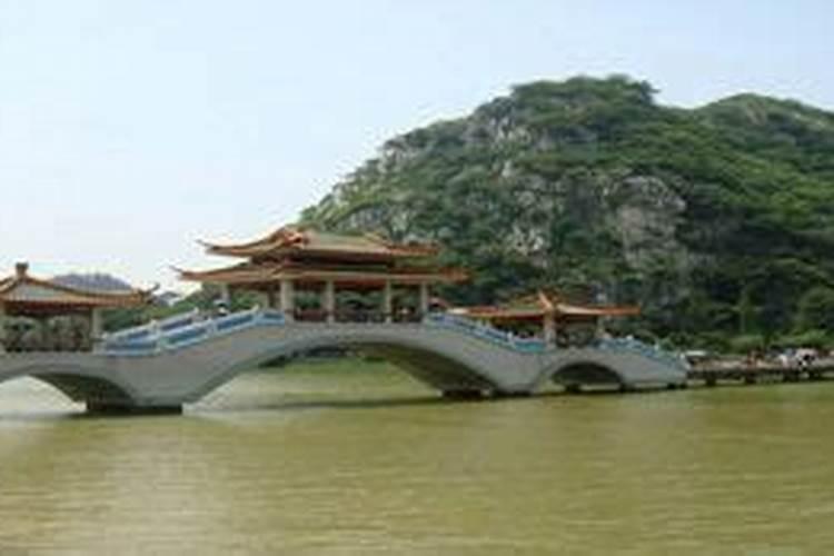 汕头翠峰岩做法事