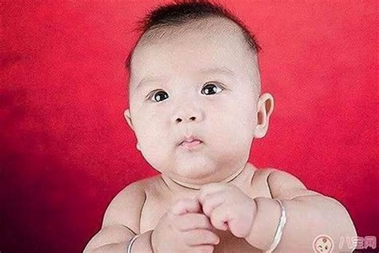 十月初一出生的女宝