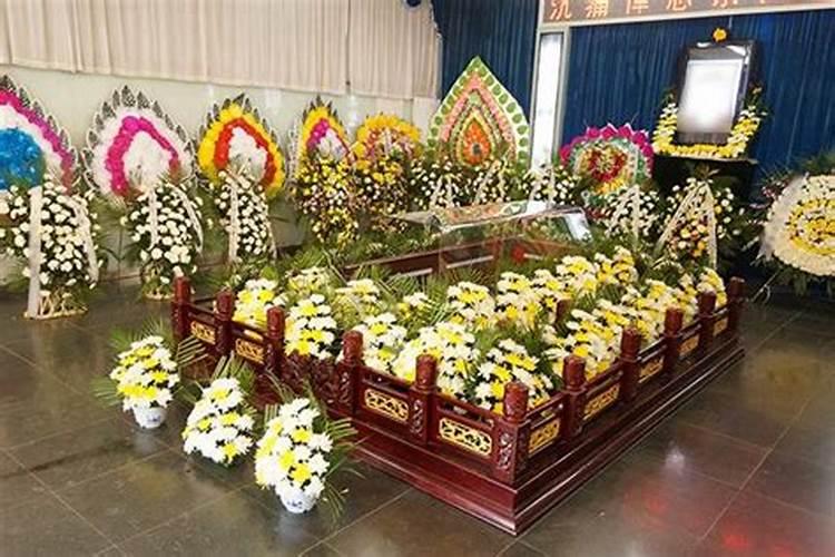 一家多人犯太岁如何办丧事？