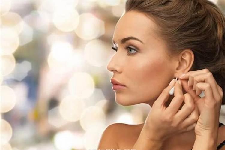 梦见戴耳环是什么意思？