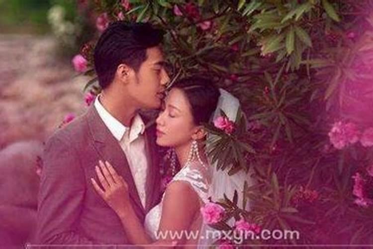 梦见情人和她老公结婚