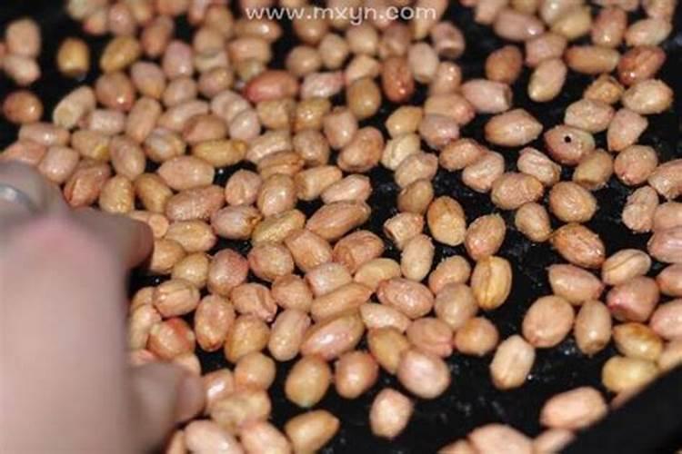 做梦吃花生米是啥意思？