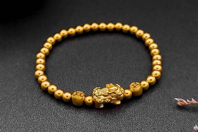 本命年虎戴什么金饰最好？