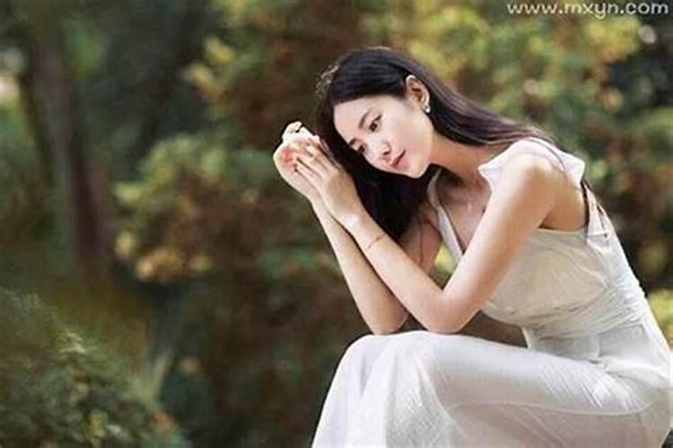 梦见老公出轨很伤心