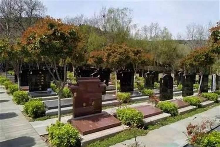 下葬做法事有必要吗？