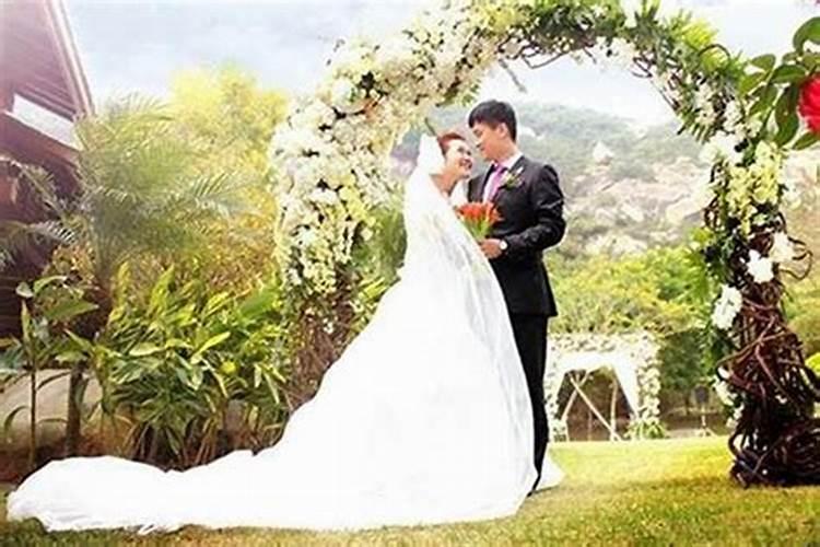 梦见别人结婚我去迎亲好不好？