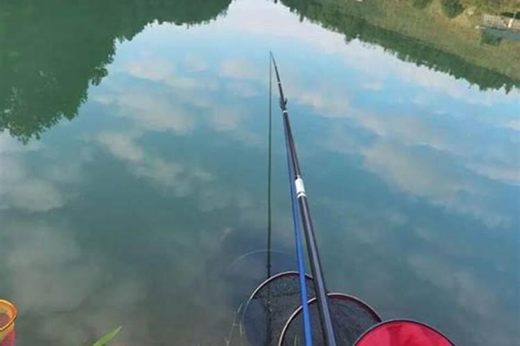 梦见很多人钓鱼？