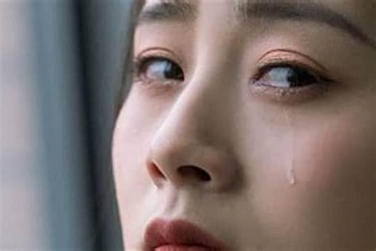 梦见老人死了哭醒了什么意思？