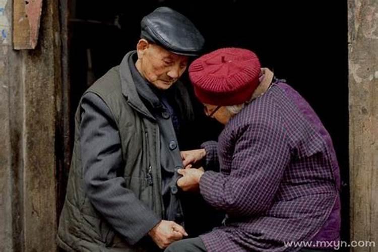 梦见死去的爷爷奶奶跟我们在一起