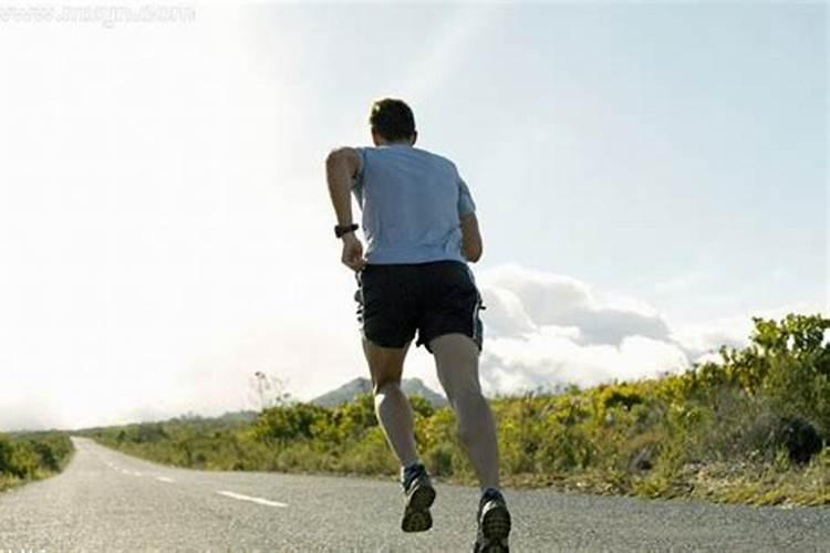 梦见跑步但是步子很沉