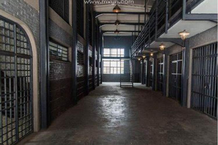 梦见监狱是什么意思？