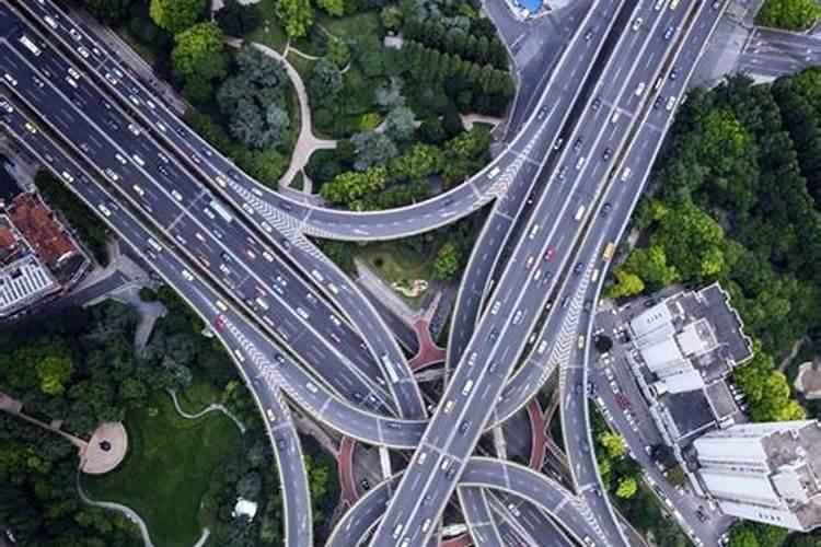 上海修立交桥做法事