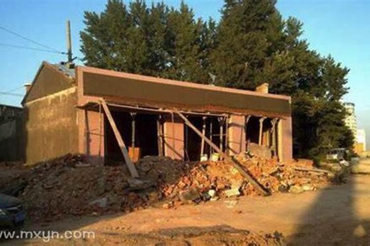 梦见隔壁邻居修房子