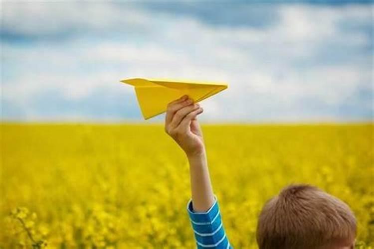 梦见弟弟死亡岁数是什么？