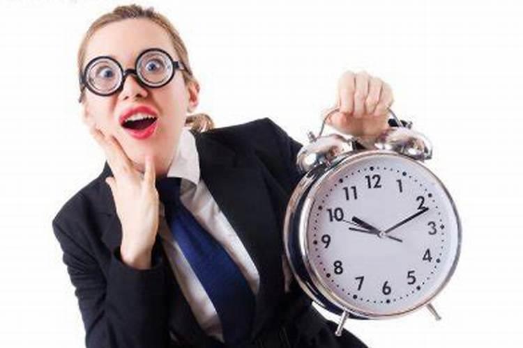 梦见上班迟到什么意思？