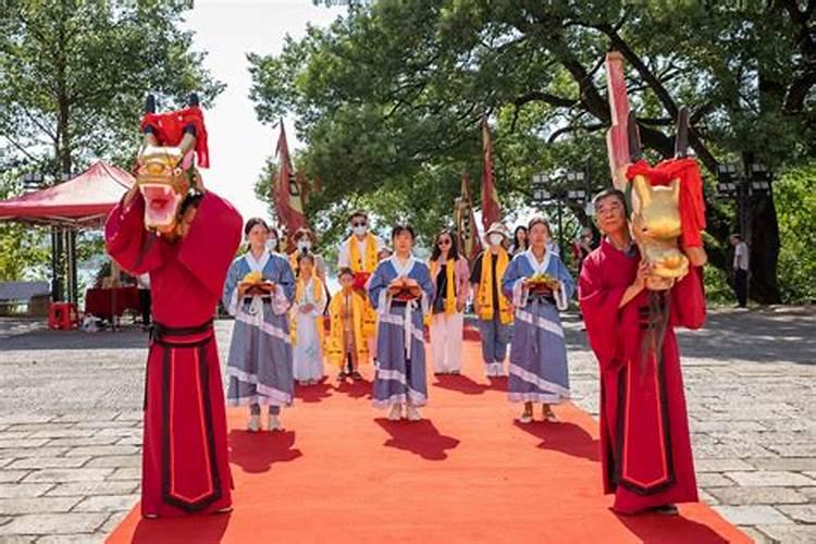清明节祭拜屈原