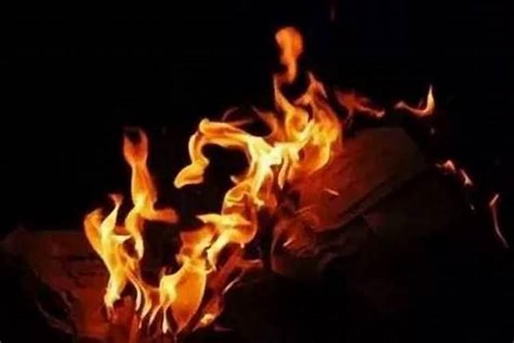 正月初一什么时间上坟烧纸？