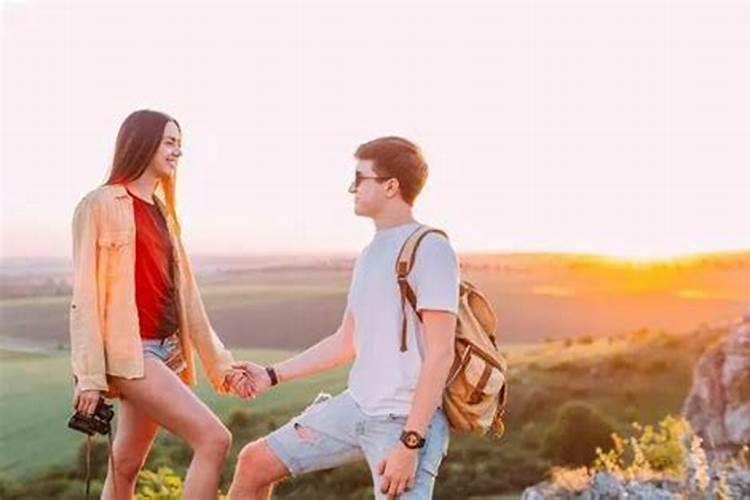 梦到自己和一个异性关系亲密