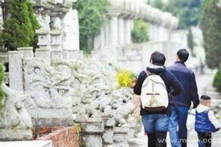 梦见上坟是什么征兆解梦女人？