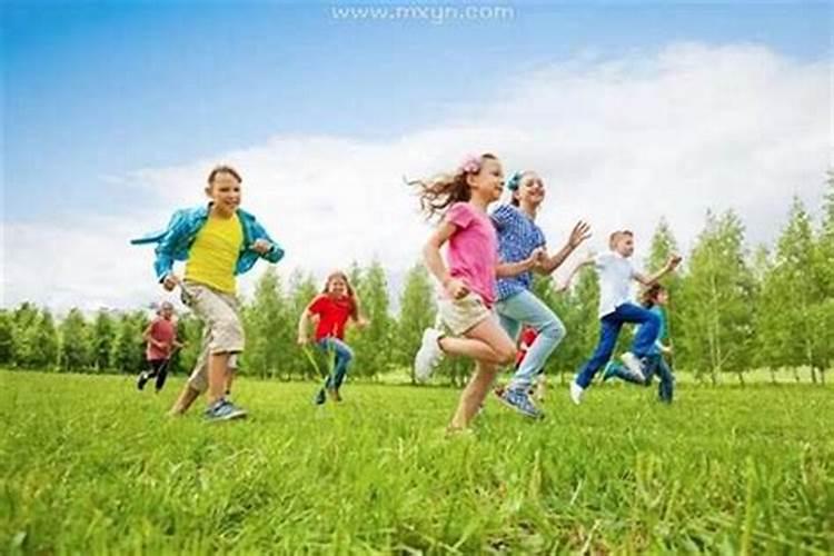 梦见朋友生孩子生个男孩什么意思？