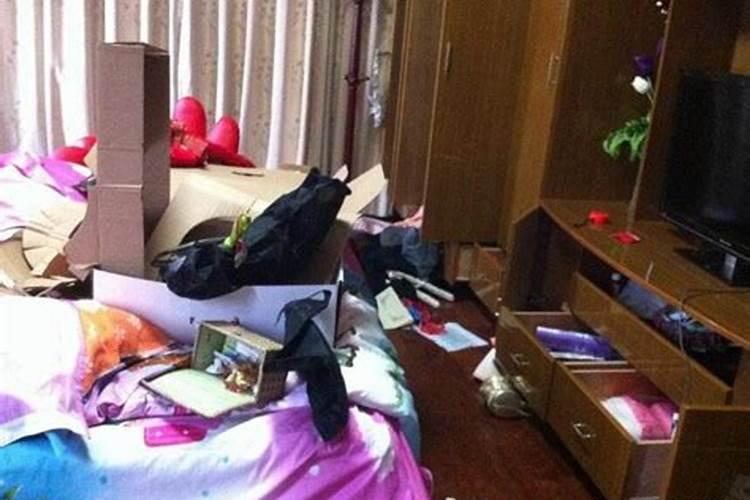 梦见女朋友偷人被发现