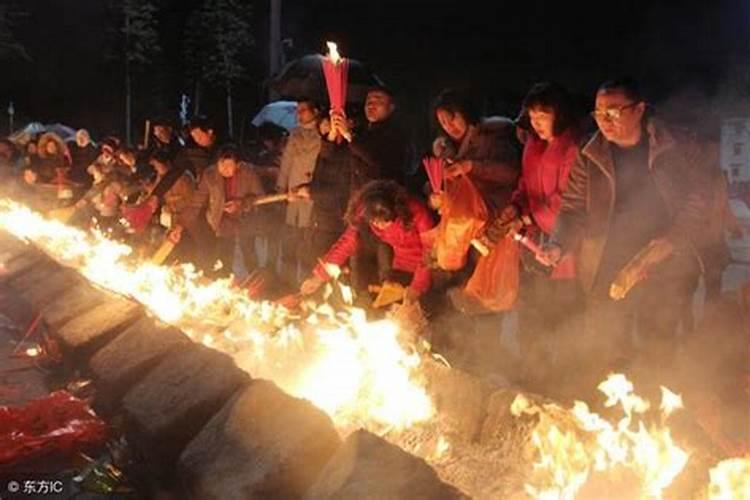 财神节烧纸方向朝哪？