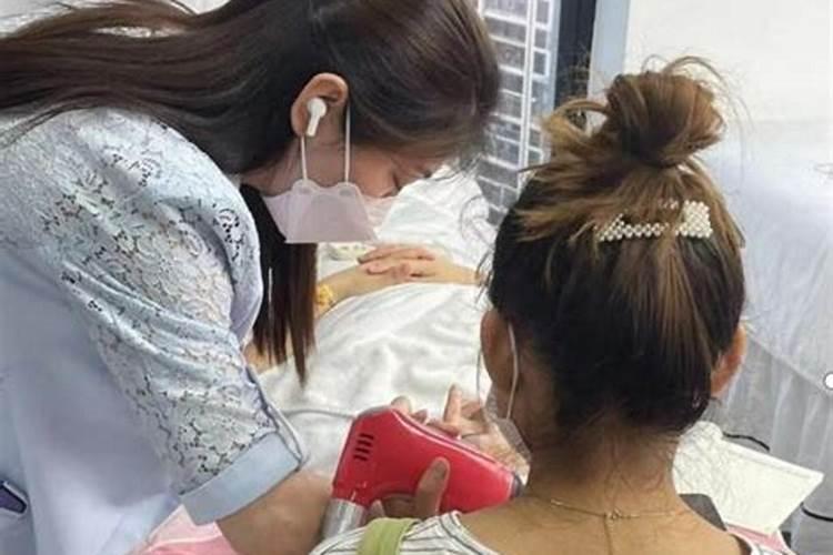 梦见朋友开了家美容院生意很好