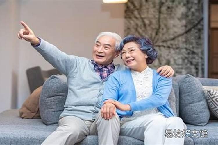 梦到家里老人死了又活了