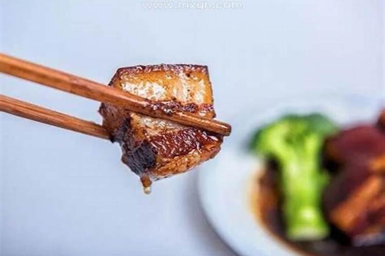 梦见自己吃肉是什么预兆？