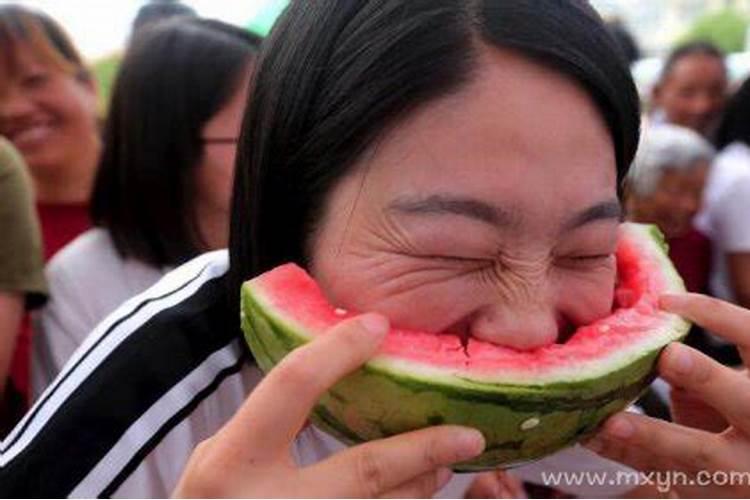 梦见吃瓜是什么意思？