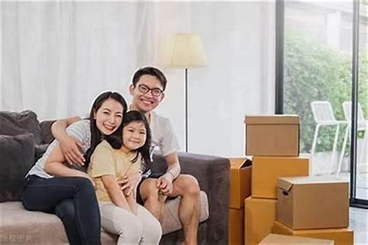 建房子要看年成和生辰八字吗？