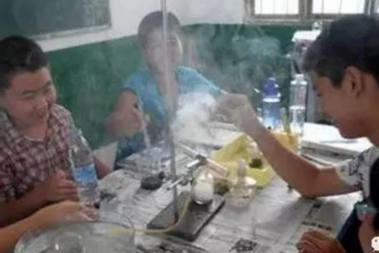 梦见学校着火