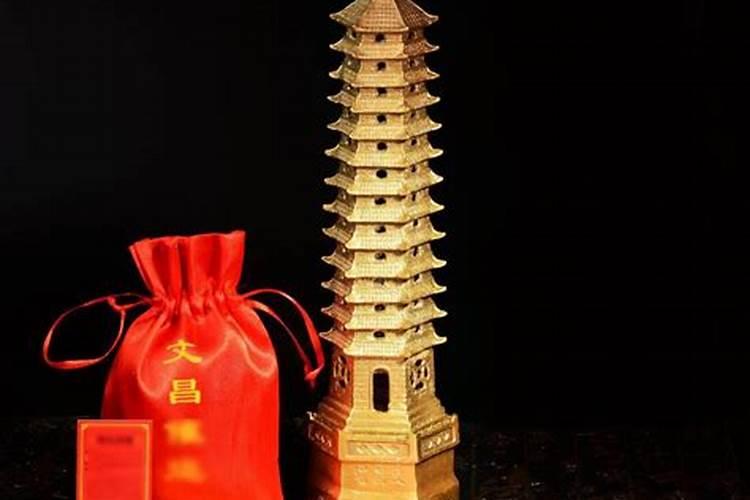 文昌塔能用湿布擦吗？