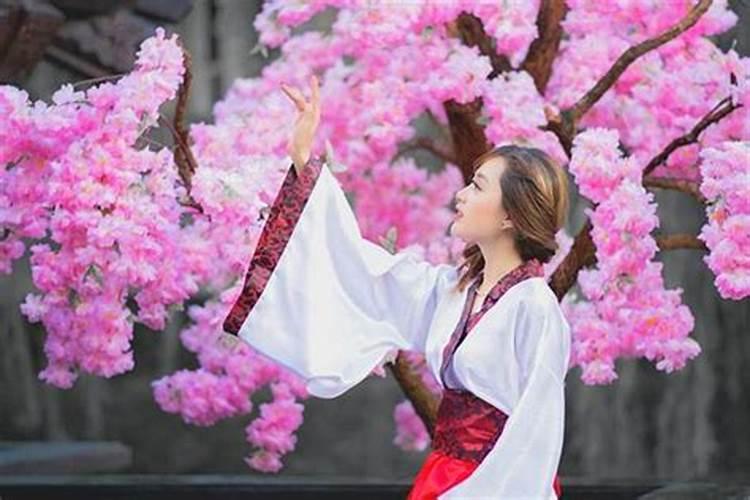 梦到美女预示着什么？