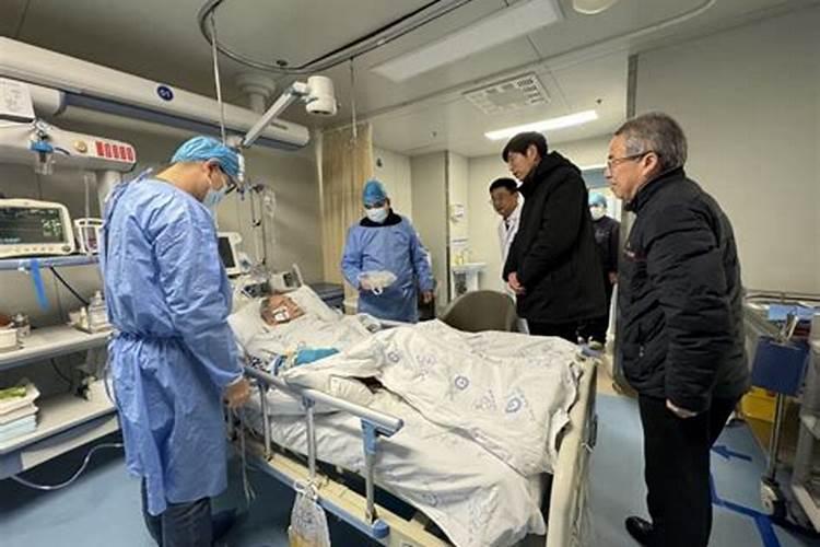 病房里怎么过除夕？