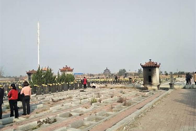 十月初一在外地怎么上坟？