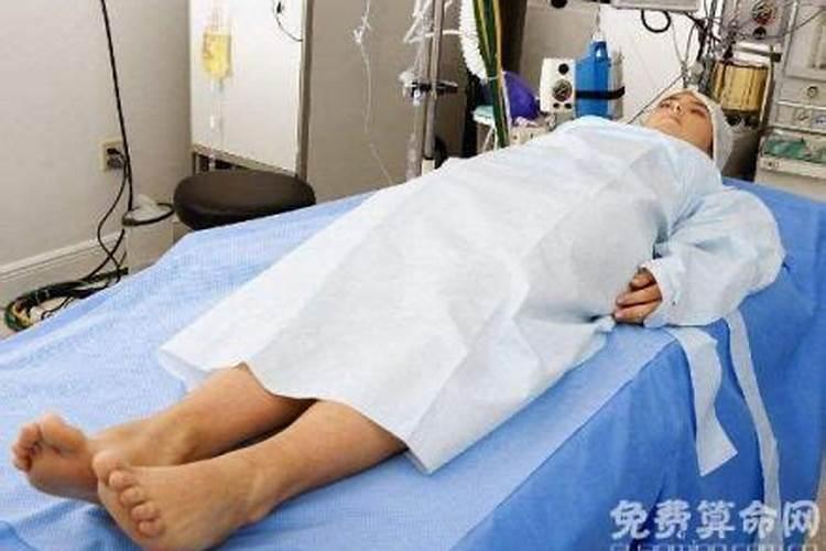 梦见女尸是什么意思？